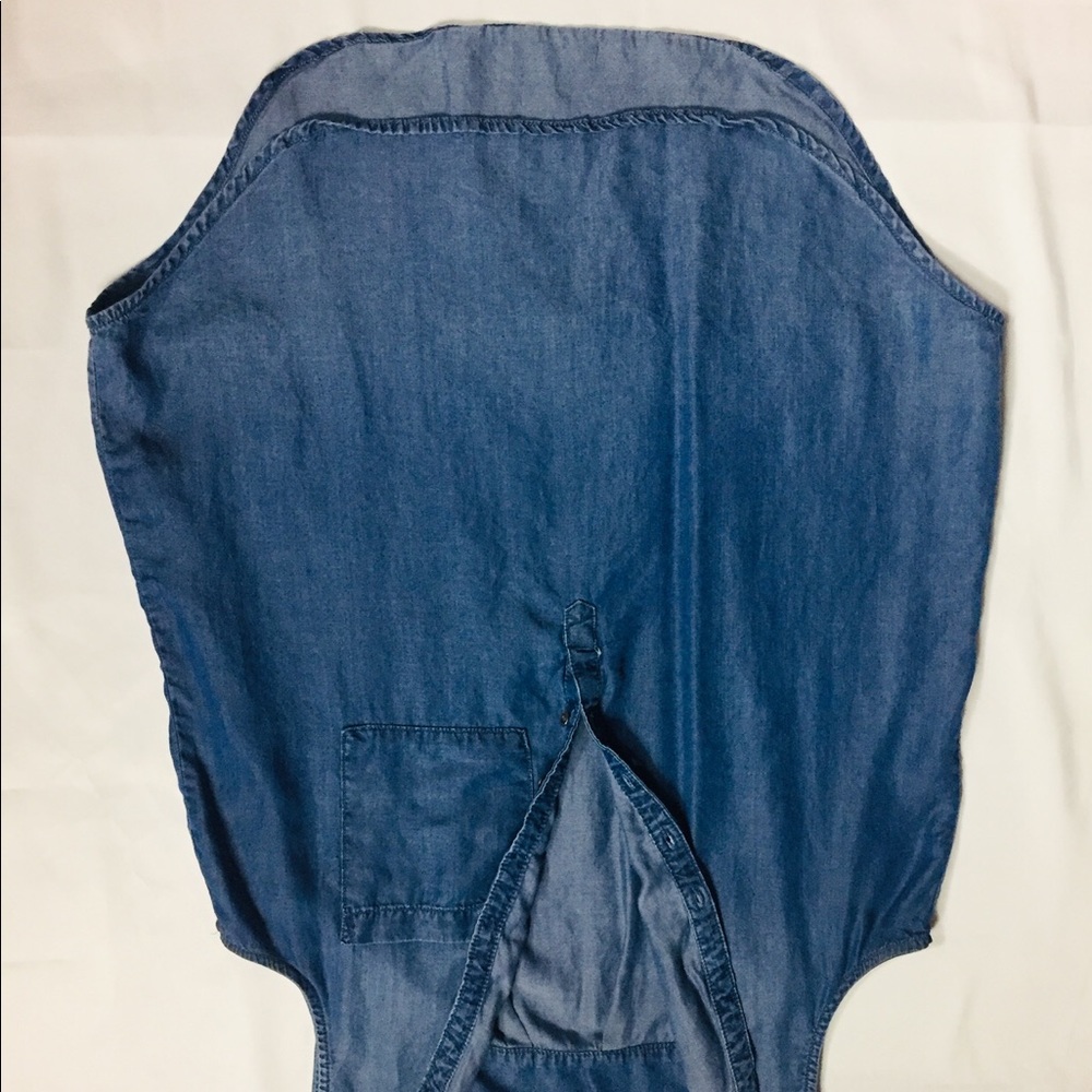 A fashionable denim jean shirt. - Picture 3 of 4